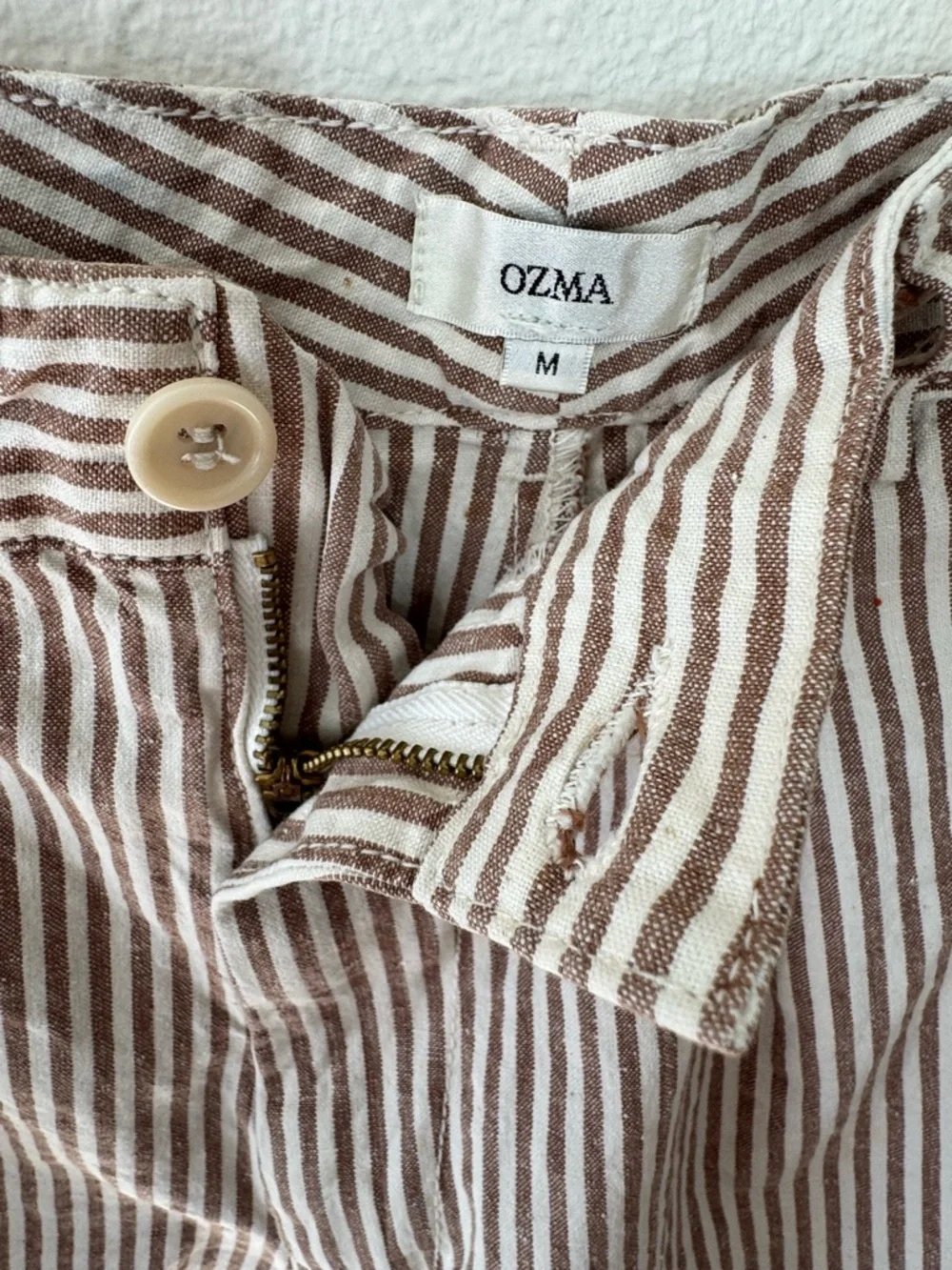 OZMA camp shorts in brown stripe linen medium - Picture 5 of 8